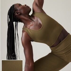 NWOT Aurora Seamless Crop Rib Tank